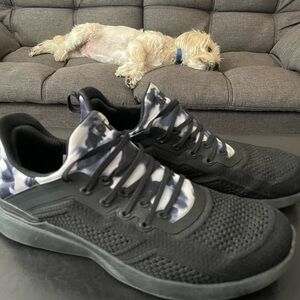 APL Athletic Propulsion Labs Techloom Tracer Tie Dye Black & White Mens 10